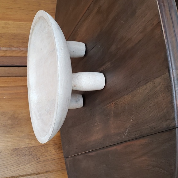 NWT Whitewash Natural Wood Riser Pedestal - Picture 3 of 6